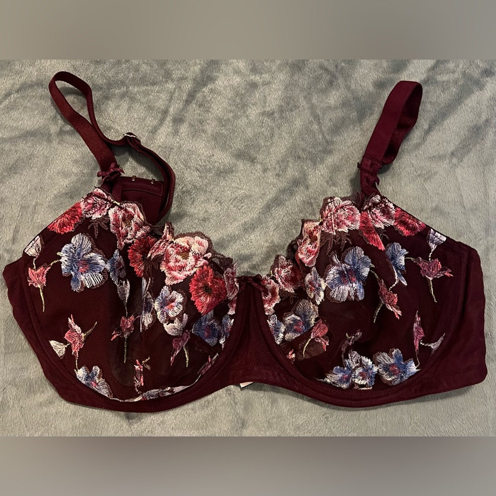 Victoria’s Secret Dream Angels Push-up Without Padding: 36DD